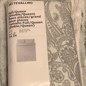 IKEA gray and white queen duvet cover 🛌